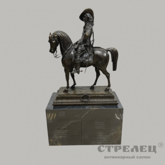 фото — бронзовая статуэтка  «карл i верхом на коне». европа, 19 век